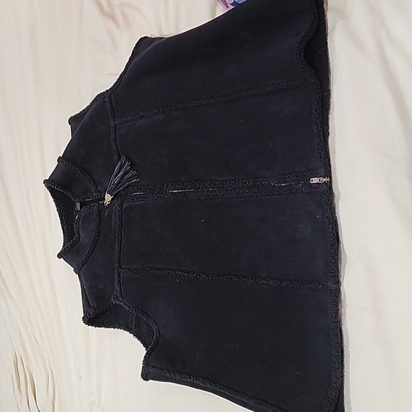 Black vest - Picture 1 of 1